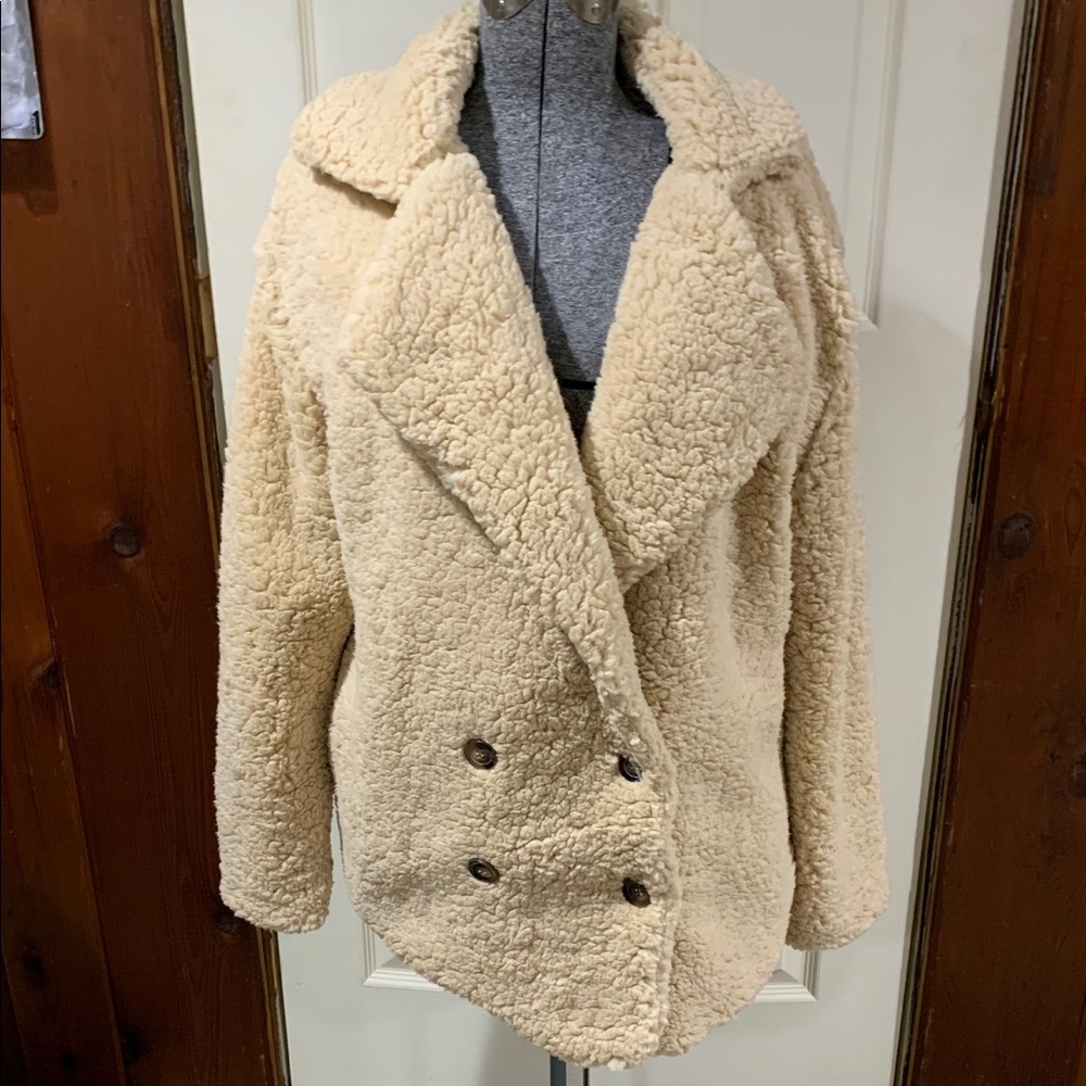 Sherpa fleece double breasted jacket.